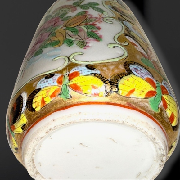 Vintage Chinese Rose Medallion Gilt Vase w/ Handpainted Flowers & Butterflies 6" - Picture 14 of 14